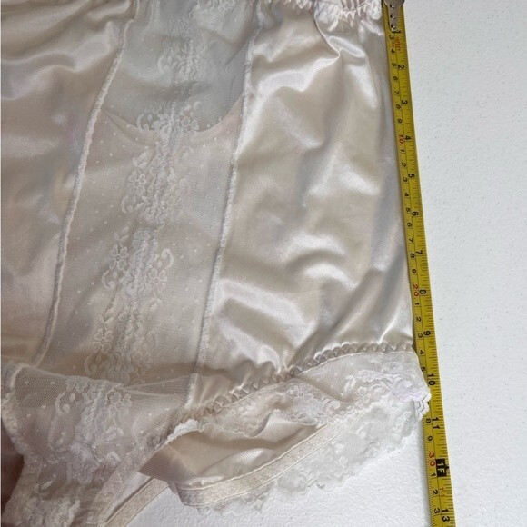 Vintage JCPenney Satin Lace Bodysuit Lingerie Teddy White Women Medium Intimates - Picture 16 of 16